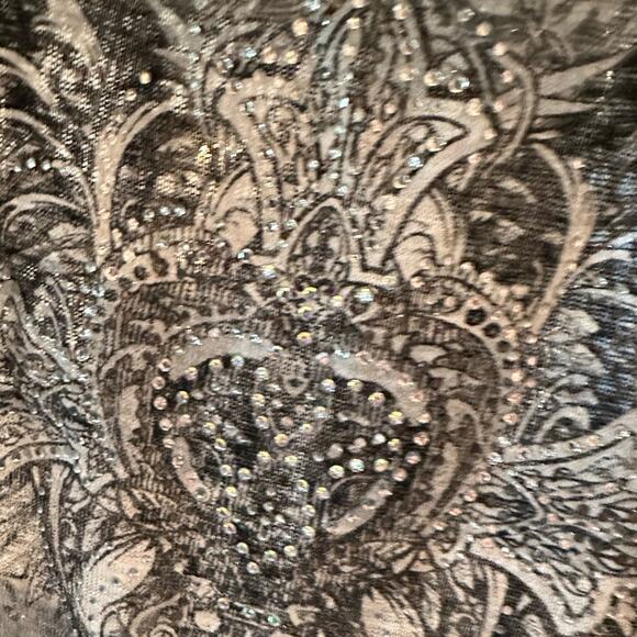 Angels & Diamonds Wing graphic tank metallic thread Rhinestone accents Small - Picture 7 of 8